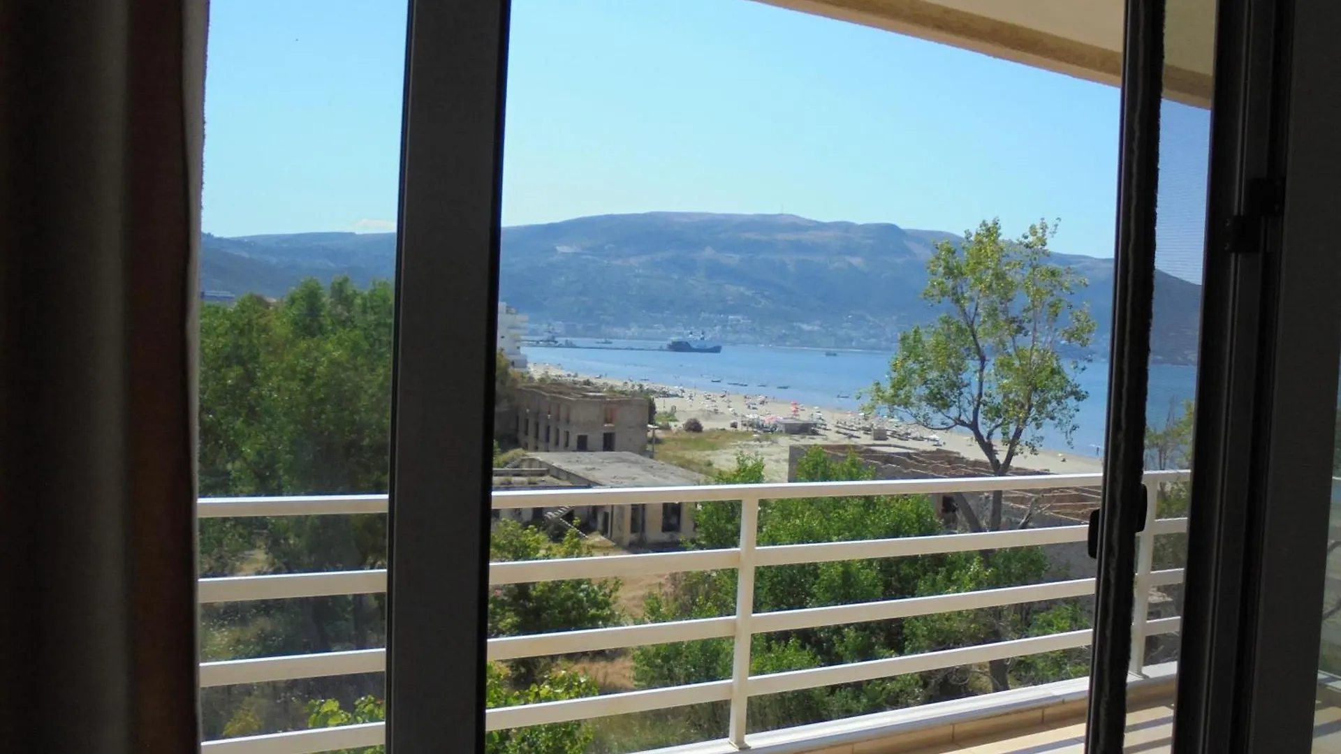Panorama Apartment Vlorë 0*,  アルバニア